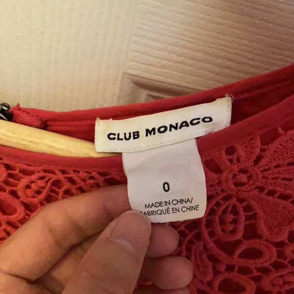 Lace/crochet dress - Picture 4 of 4